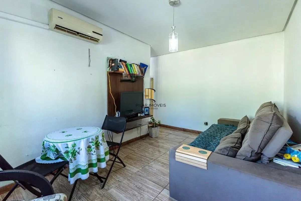 Apartamento 2 dormitórios e vaga rotativa na Protásio Alves