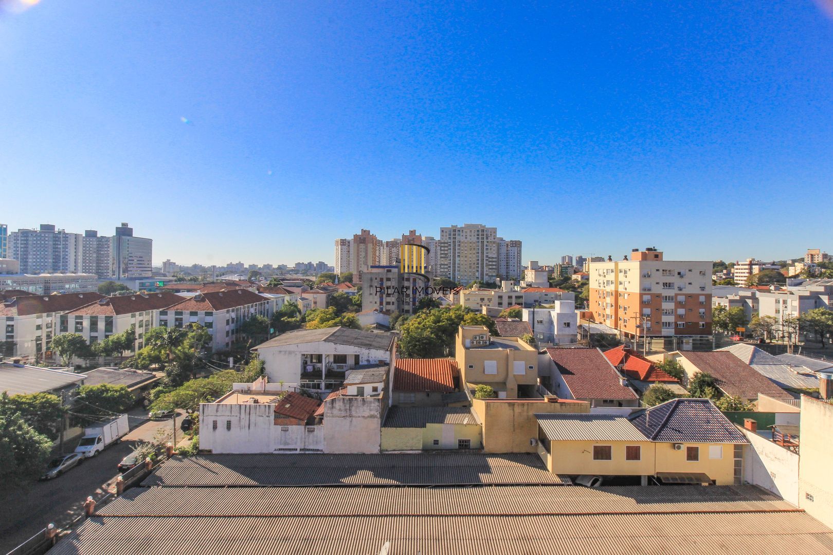 Cobertura à venda com sol nascente, elevador e vaga escriturada