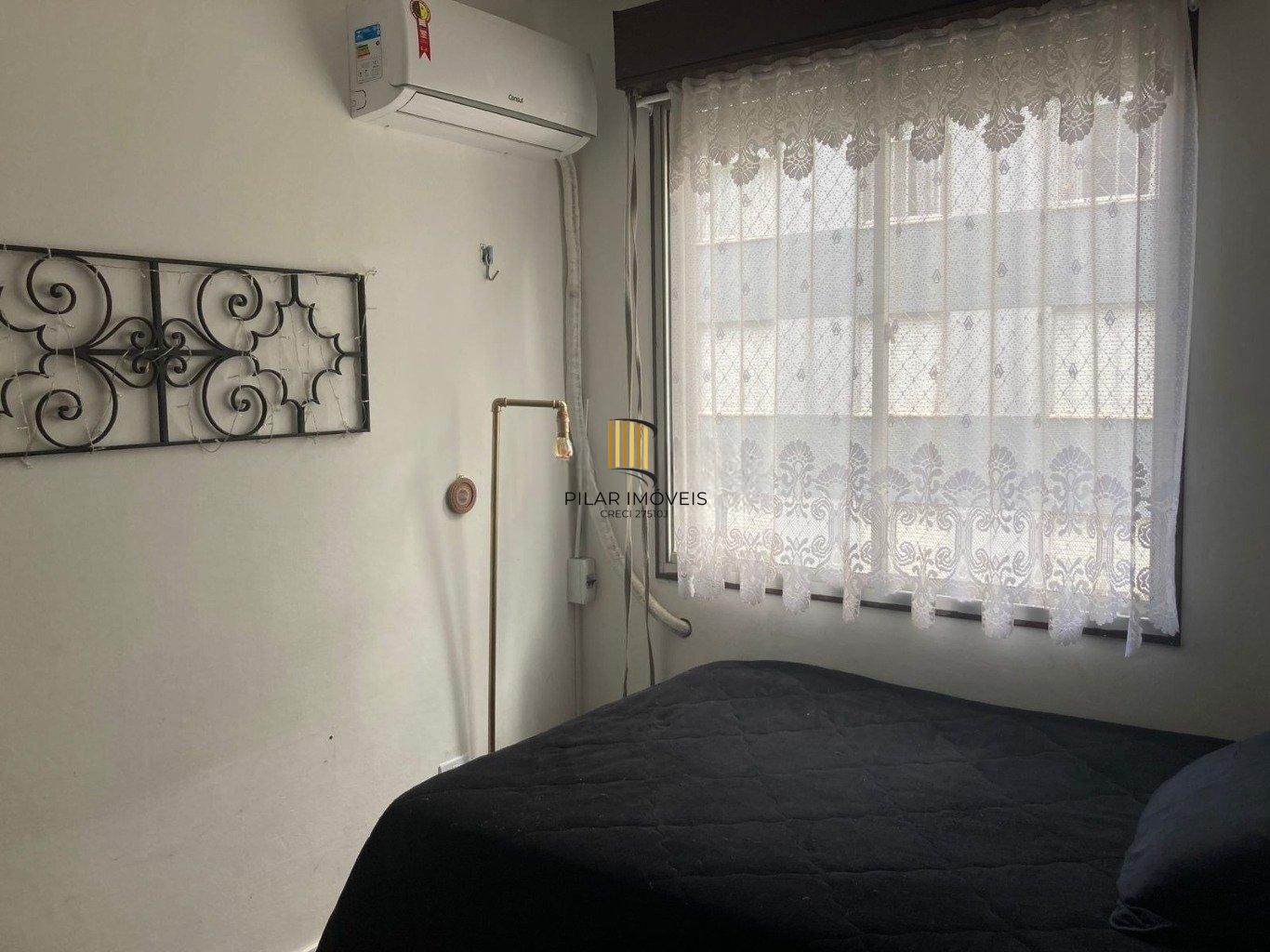 Apartamento com 02 dormitórios Bairro Cristal