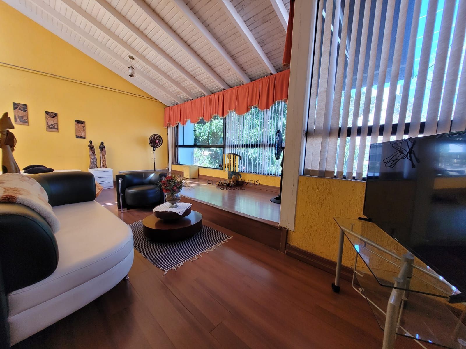 Casa 4 dormitórios Adda Mascarenhas de Moraes