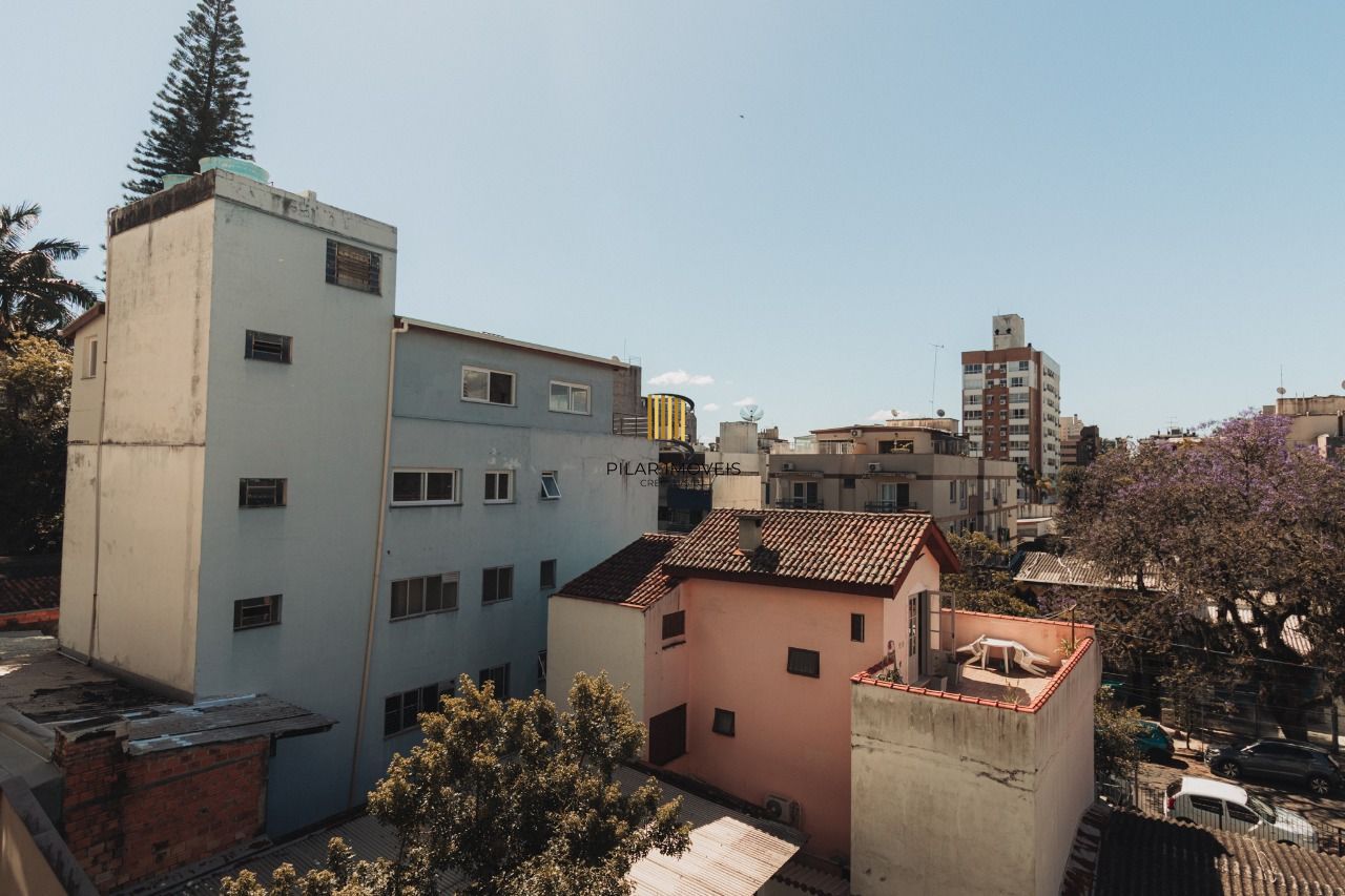 Apartamento com 02 dormitórios e com 01 vaga de garagem Mont Serrat