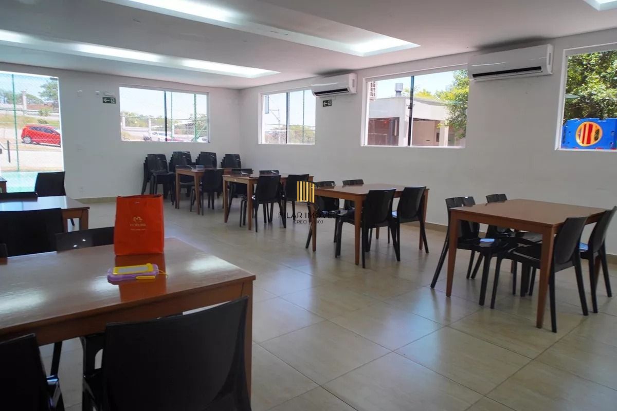 Apartamento com 02 dormitórios e  vaga escriturada