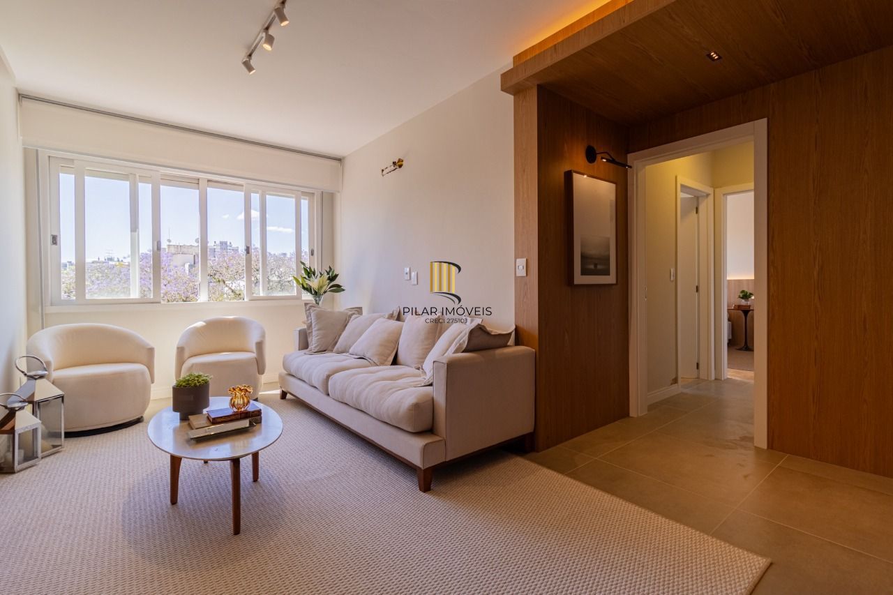 Apartamento com 02 dormitórios e com 01 vaga de garagem Mont Serrat