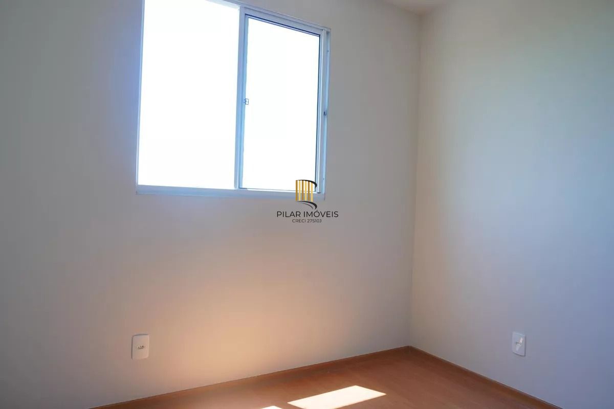 Apartamento com 02 dormitórios e  vaga escriturada