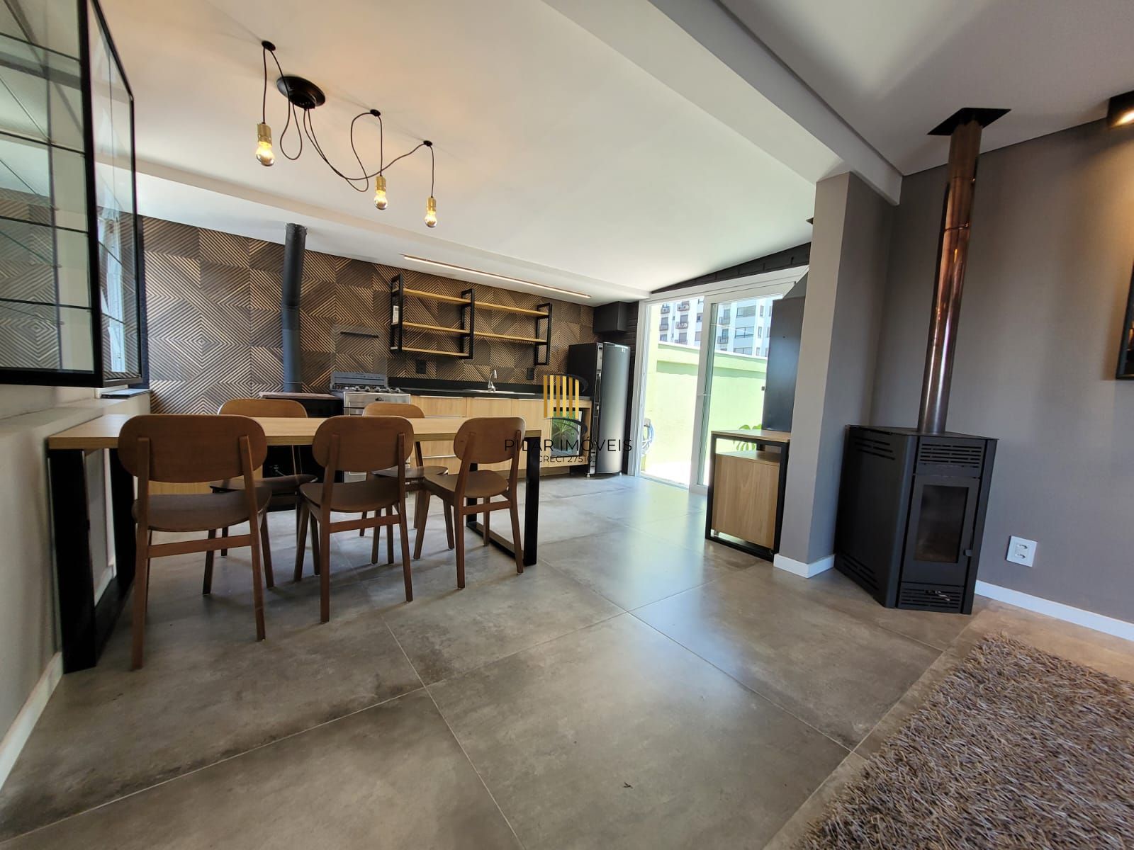 Cobertura 2 dormitórios no bairro Menino Deus