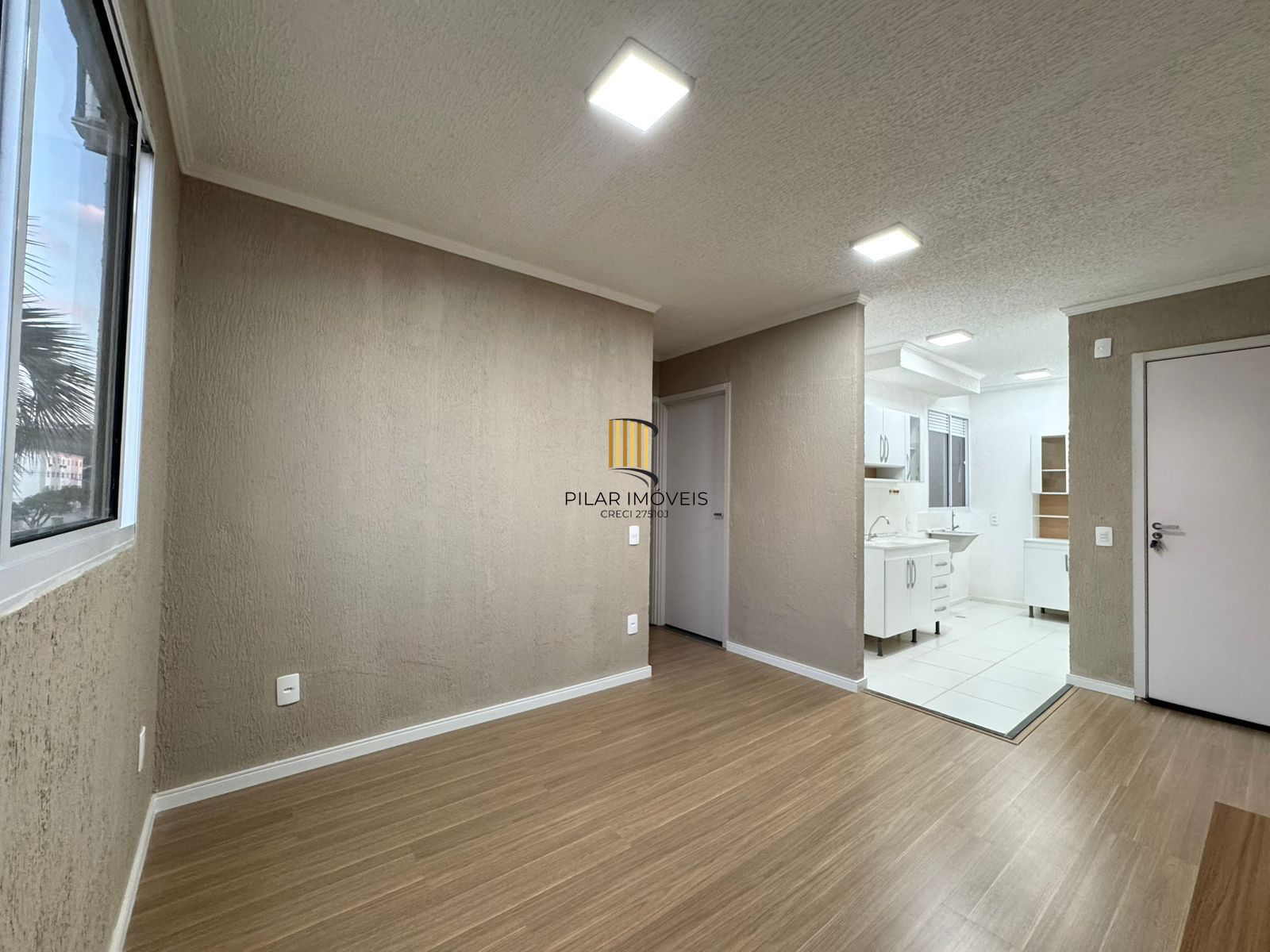 Apartamento com 02 dormitórios com vaga de garagem rotativa