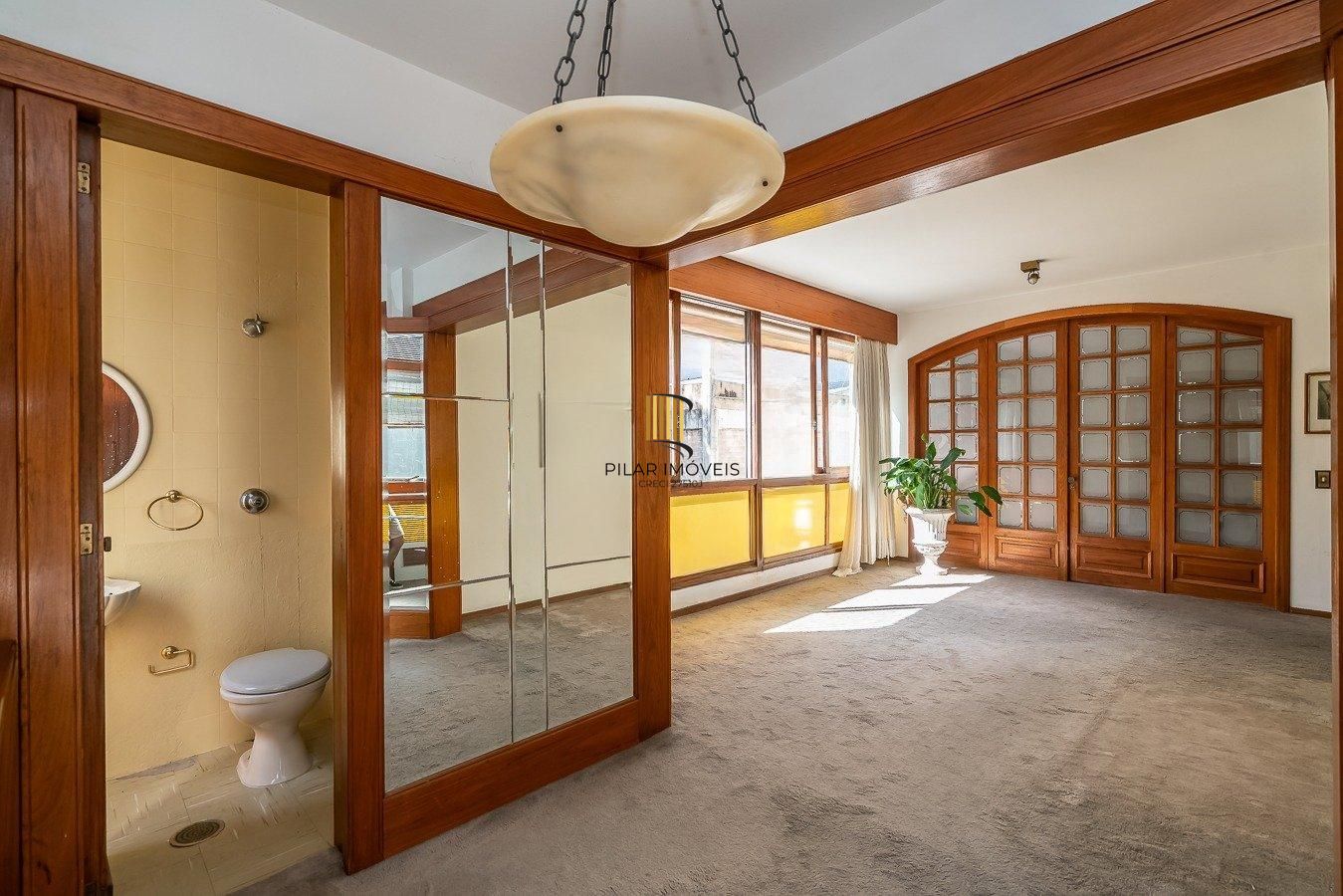 Apartamento com 03 dormitórios e 01 vaga de garagem escriturada