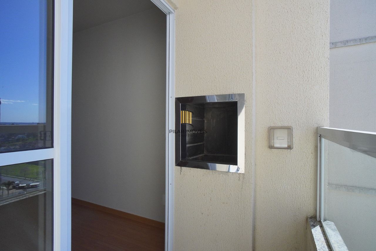 Apartamento com 02 dormitórios e com vaga de garagem