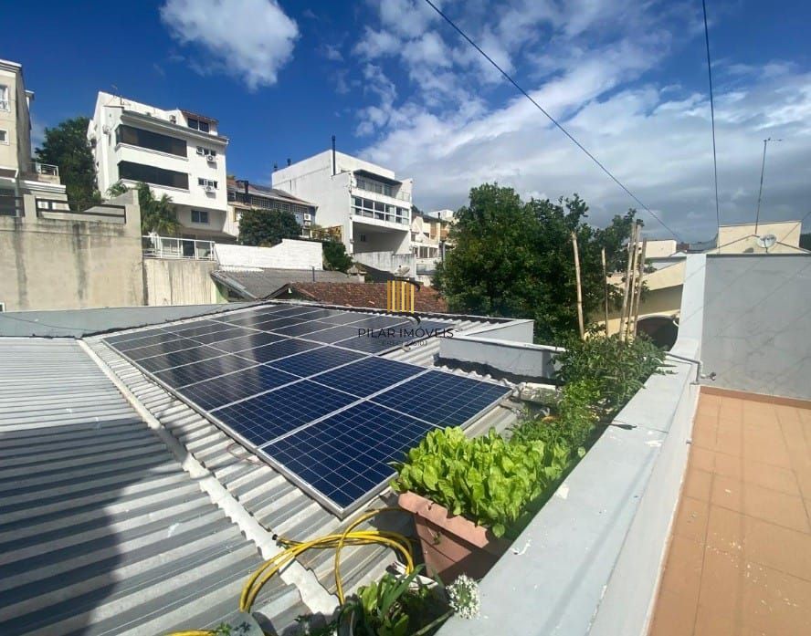 Casa Residencial ou Comercial Próxima ao Iguatemi – 379m² | 5 Vagas | Energia Solar