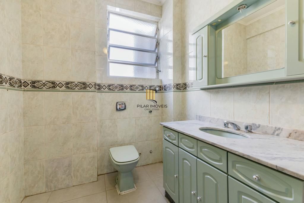 Apartamento com 03 dormitórios com 01 vaga de garagem escriturada sub solo