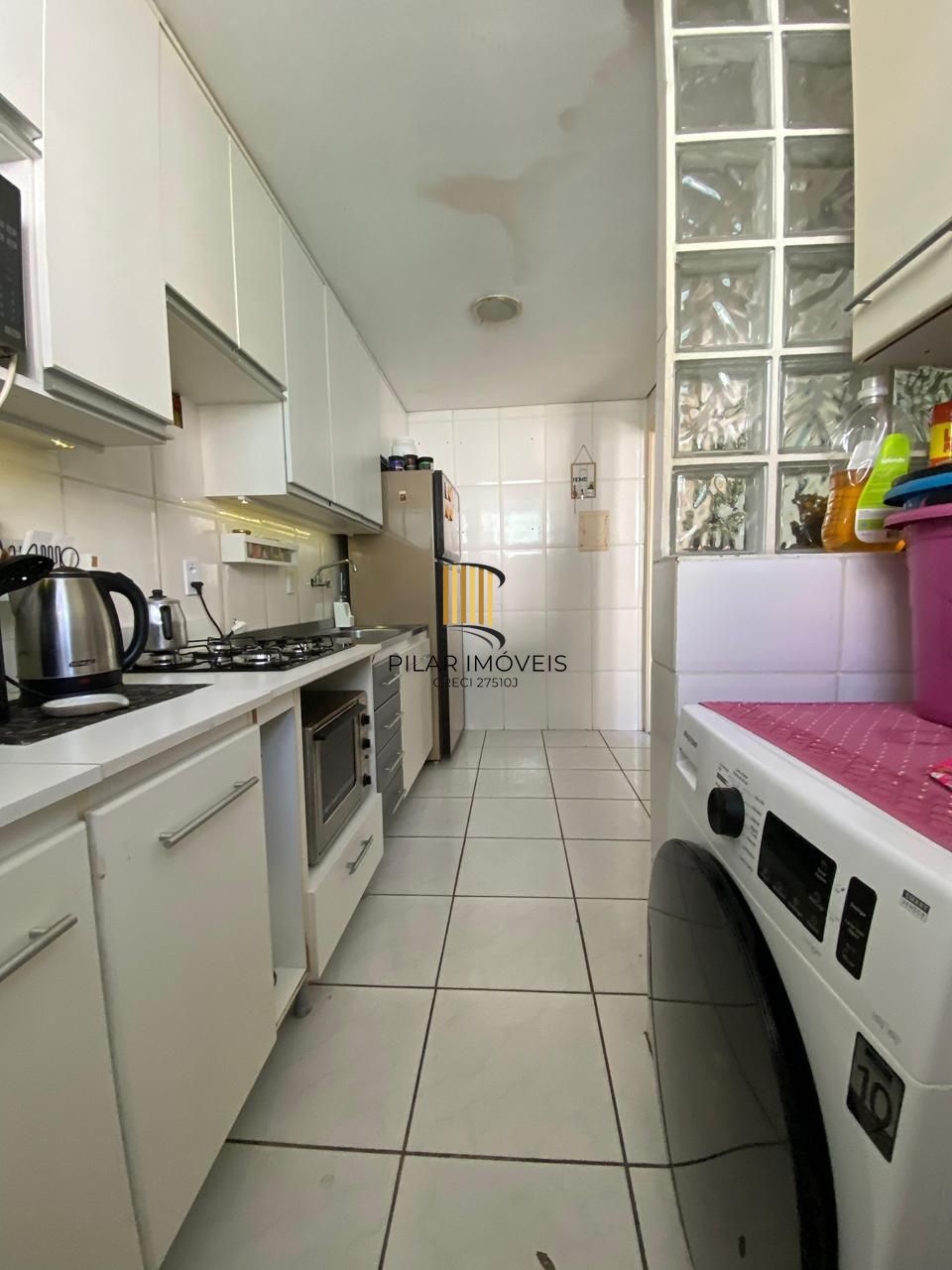 Apartamento 02 dormitórios com vaga de garagem escriturada