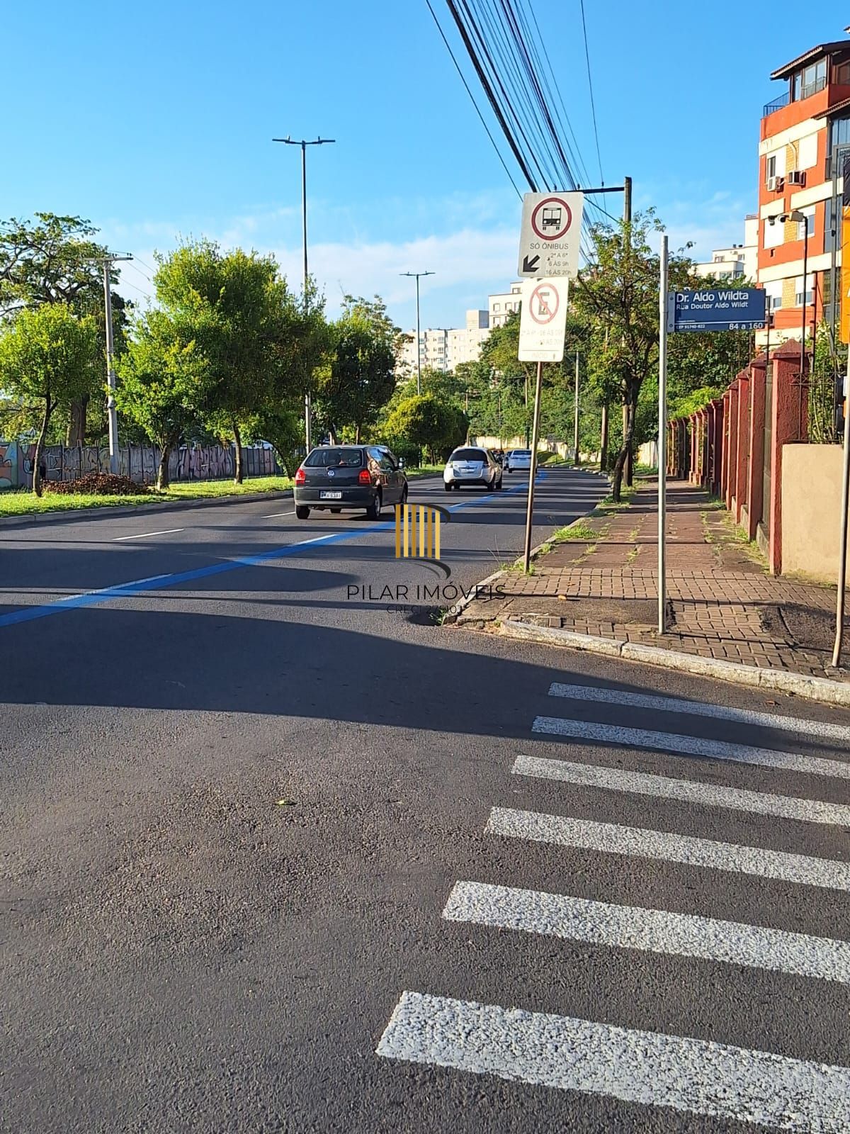 Apartamento 02 dormitórios com vaga de garagem escriturada descoberta