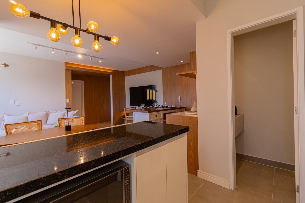 Apartamento com 02 dormitórios e com 01 vaga de garagem Mont Serrat