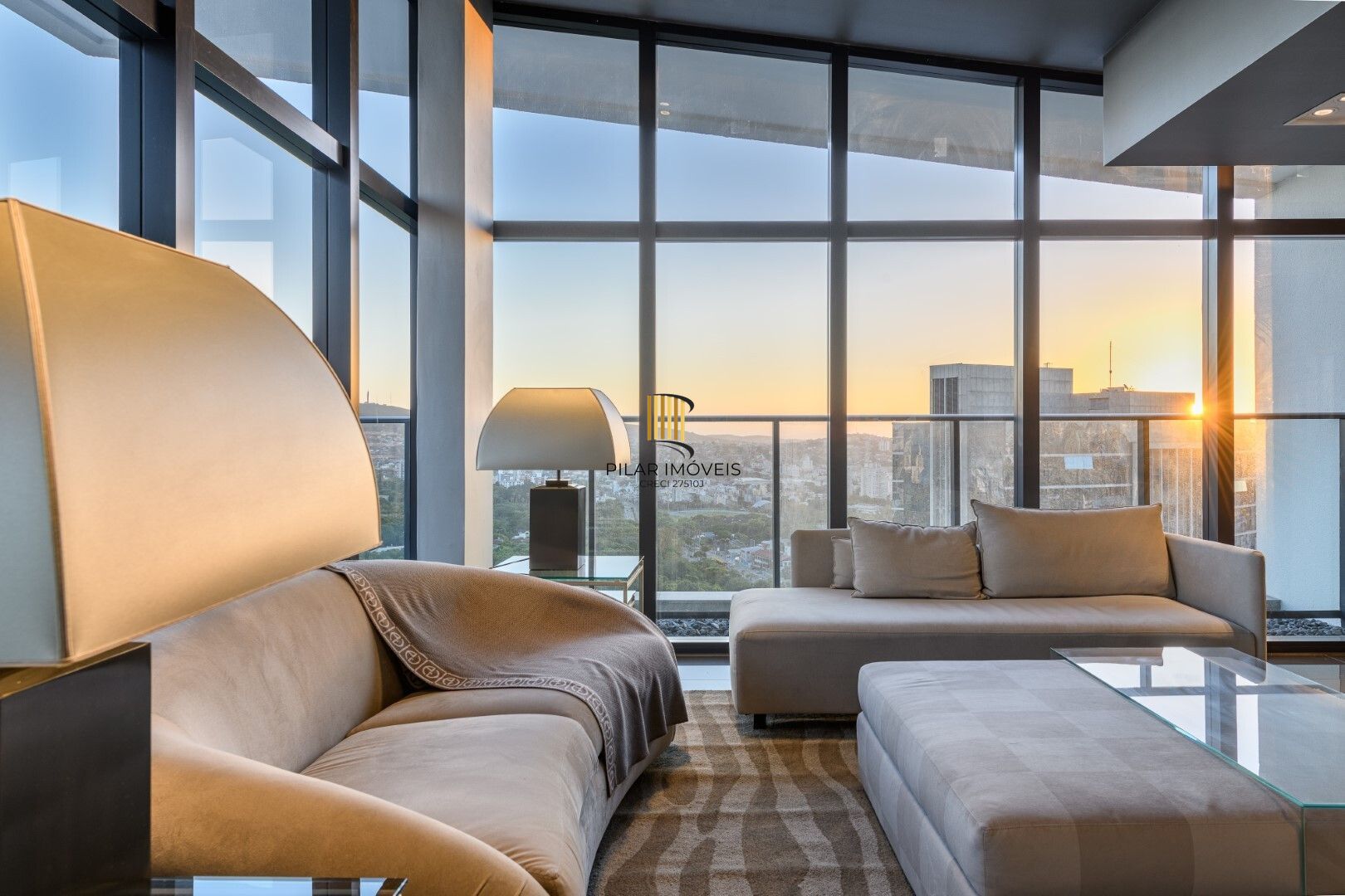 FLOAT RESIDENCES