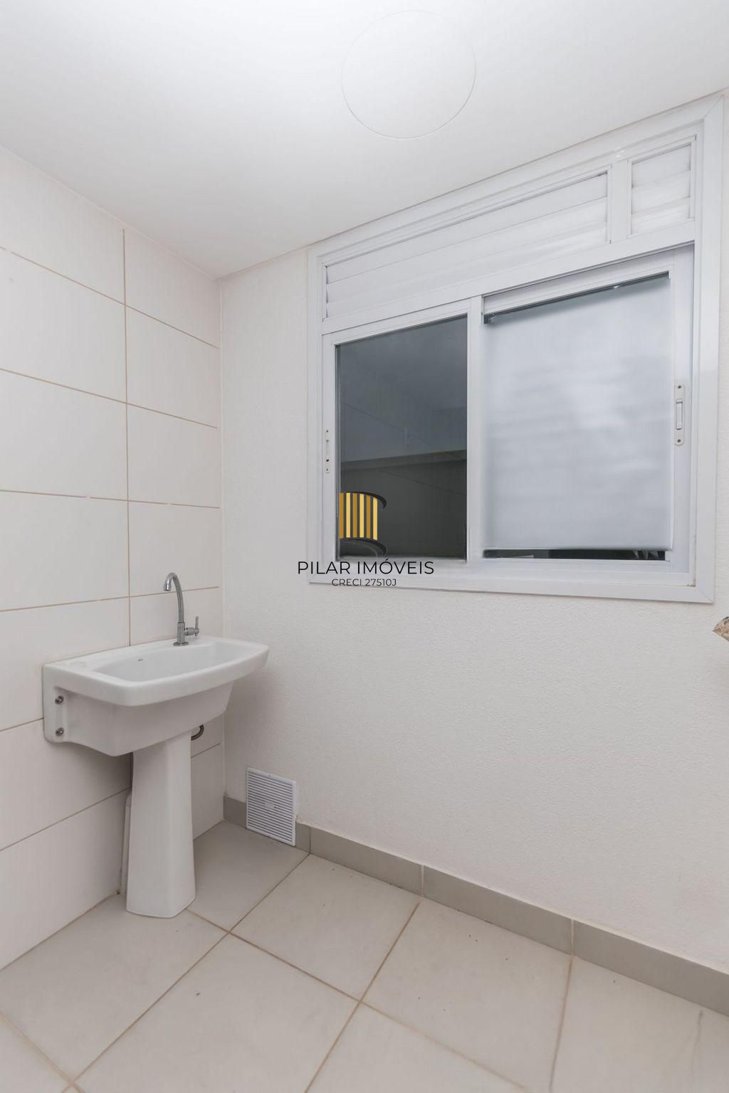 Apartamento 2 dormitórios na lomba do Pinheiro