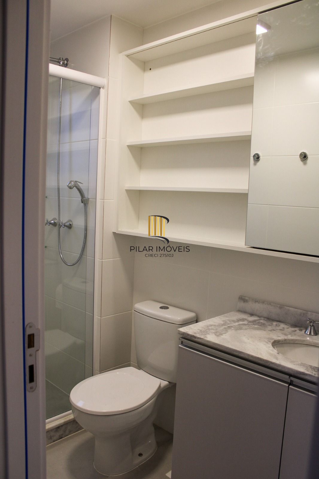 Apartamento 02 dormitórios com 01 suíte e 01 vaga de garagem escriturada