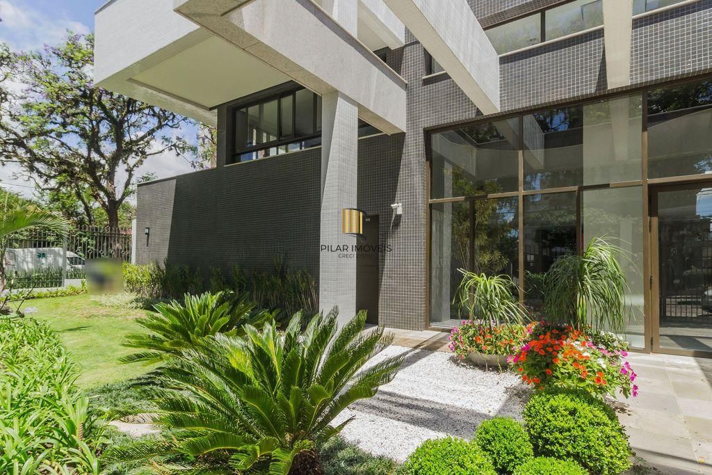 Apartamento com 03 suítes, 02 vagas de garagens individuais e escrituradas