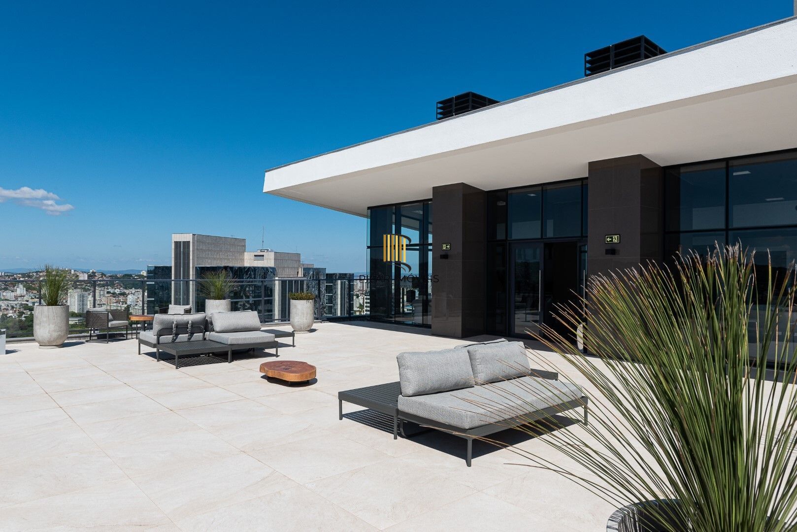 FLOAT RESIDENCES
