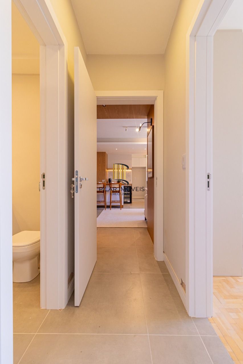 Apartamento com 02 dormitórios e com 01 vaga de garagem Mont Serrat