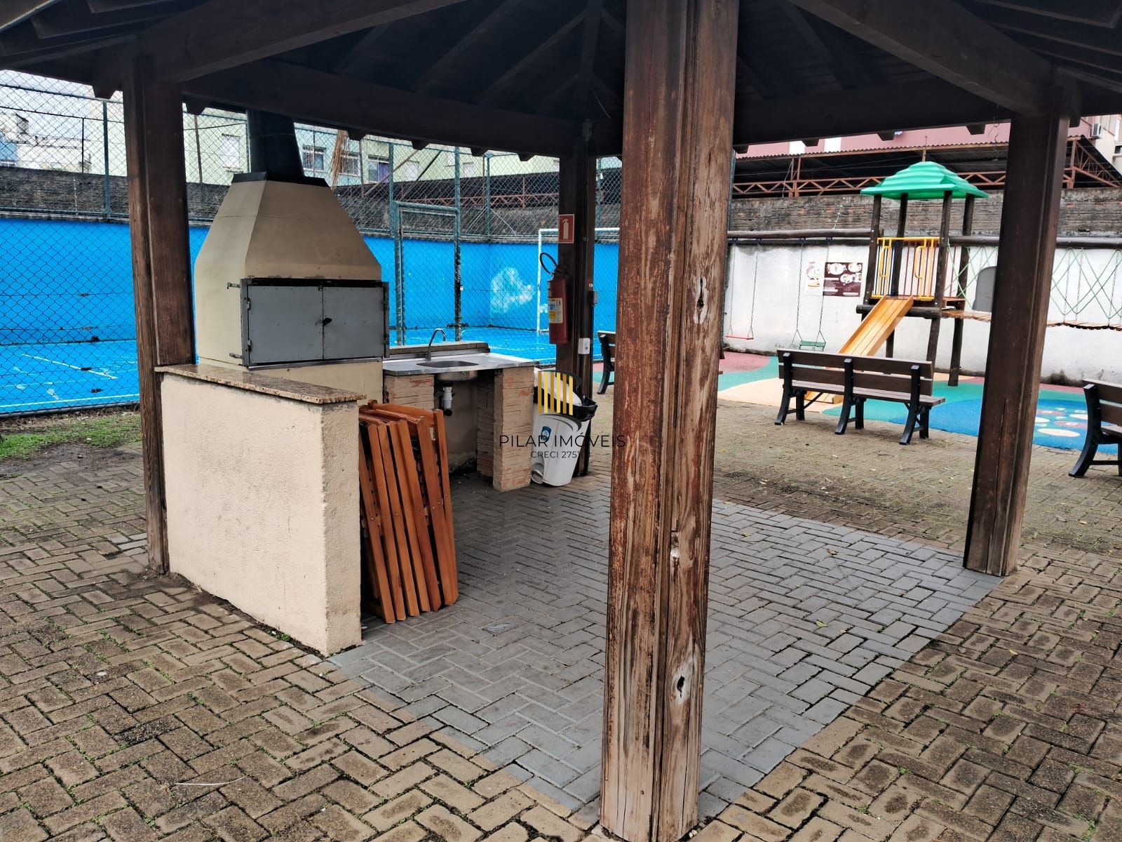 Apartamento 02 dormitórios com vaga no Bairro Sarandi