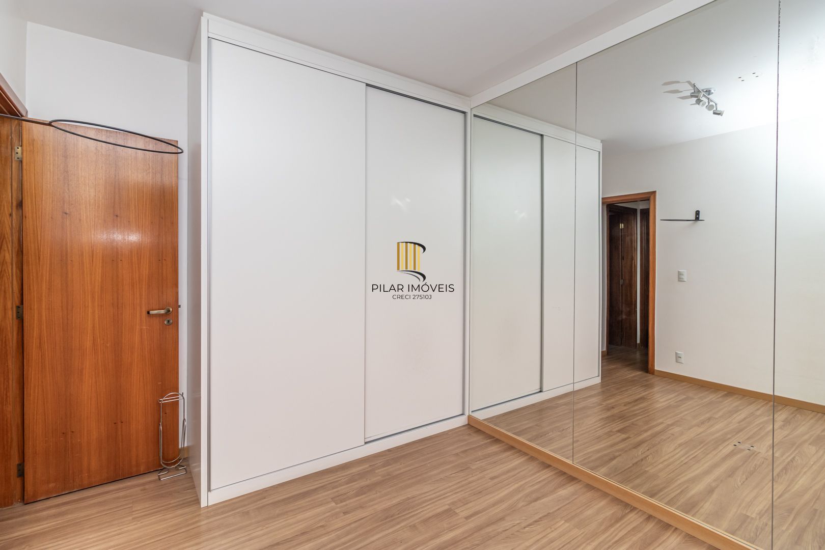 Apartamento 2 dormitórios  2 vagas Santa Cecília