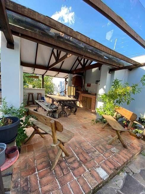 Casa-  Sobrado 3 dormitórios à venda no Bairro Vila Ipiranga.