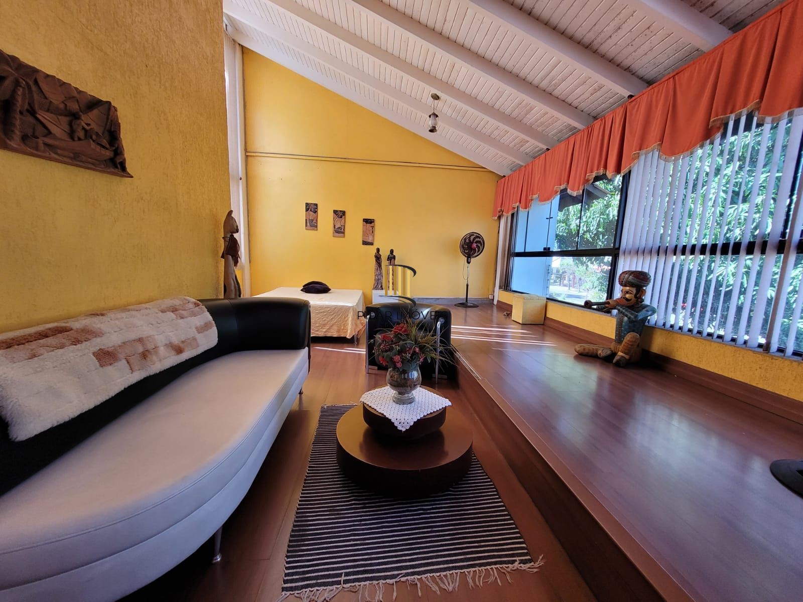 Casa 4 dormitórios Adda Mascarenhas de Moraes