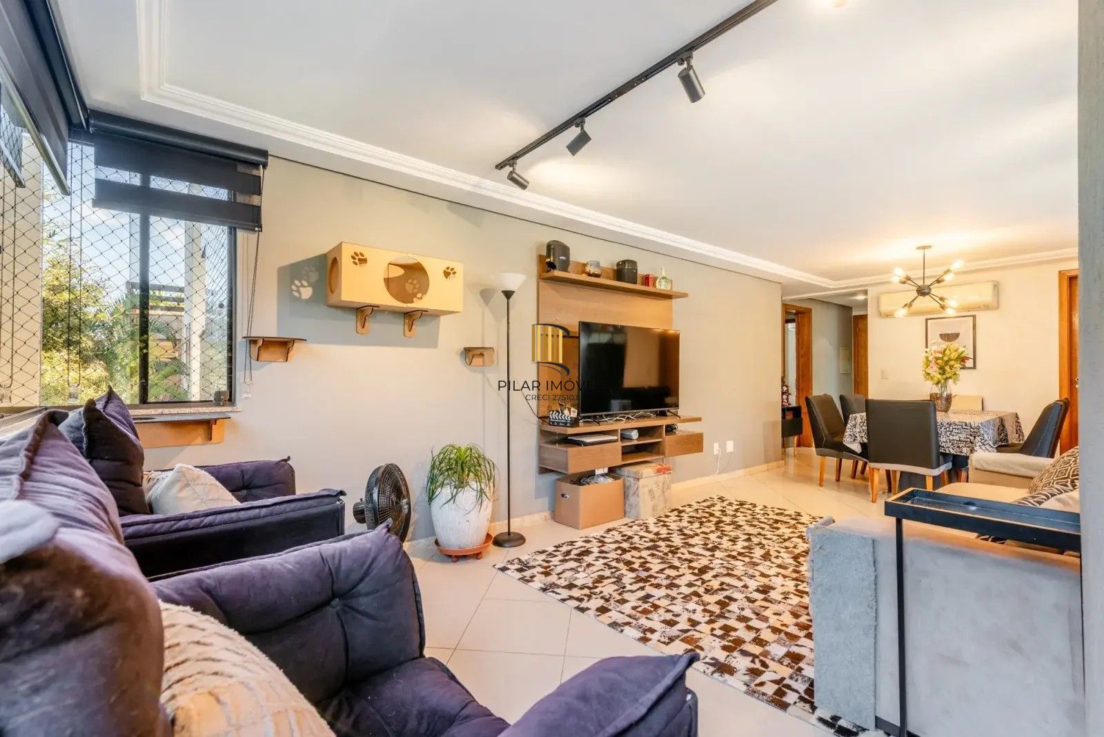 Apartamento 3 dormitórios, 2 vagas 109m² próximo ao Pastor Domhs e Sogipa