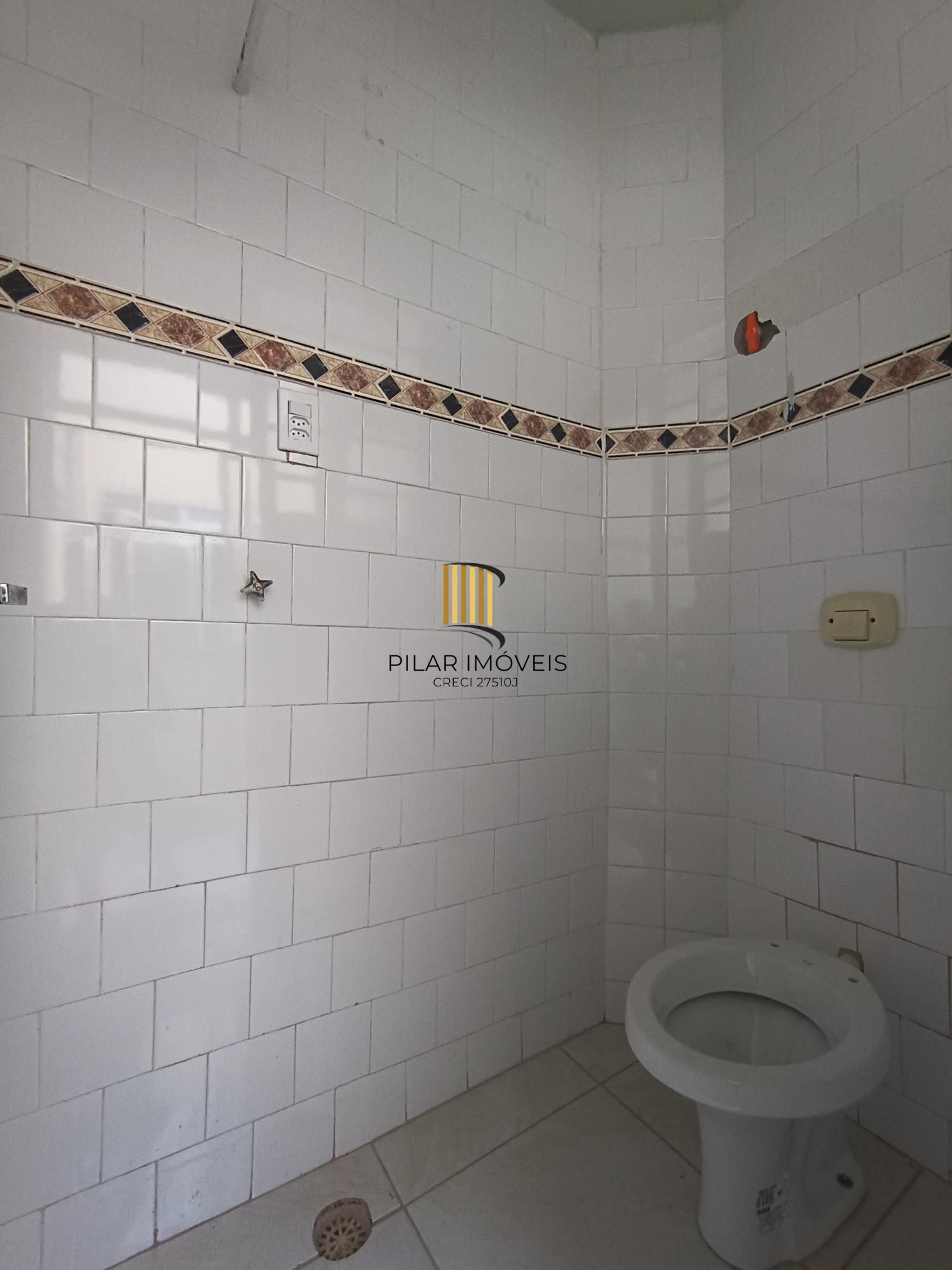 Apartamento 02 dormitórios sem garagem e sem elevador no bairro Cristo Redentor