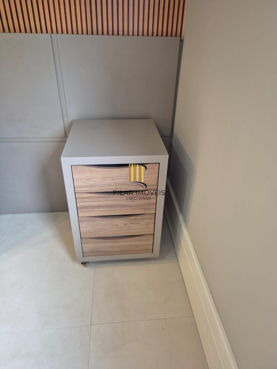 Apartamento com 02 suítes e duas vagas de garagem
