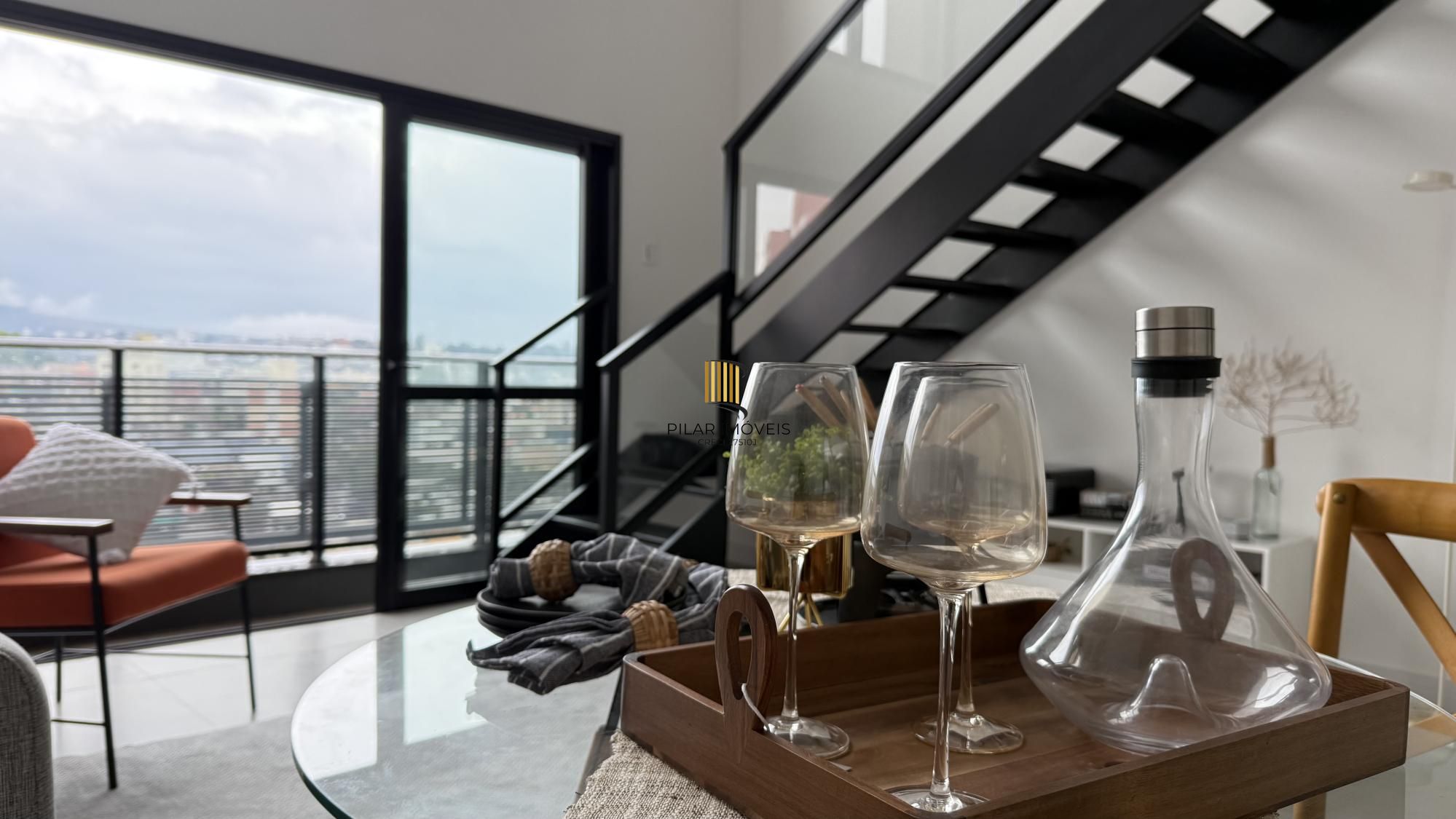 Apartamento duplex  em andar alto com 01 vaga de garagem escriturada