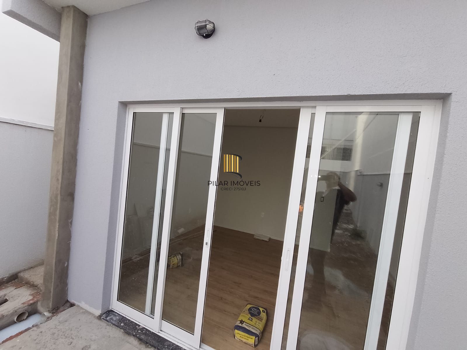 Belíssima casa de 4 dormitórios com 01 suíte  com 2 vagas na  Chácara das Pedras