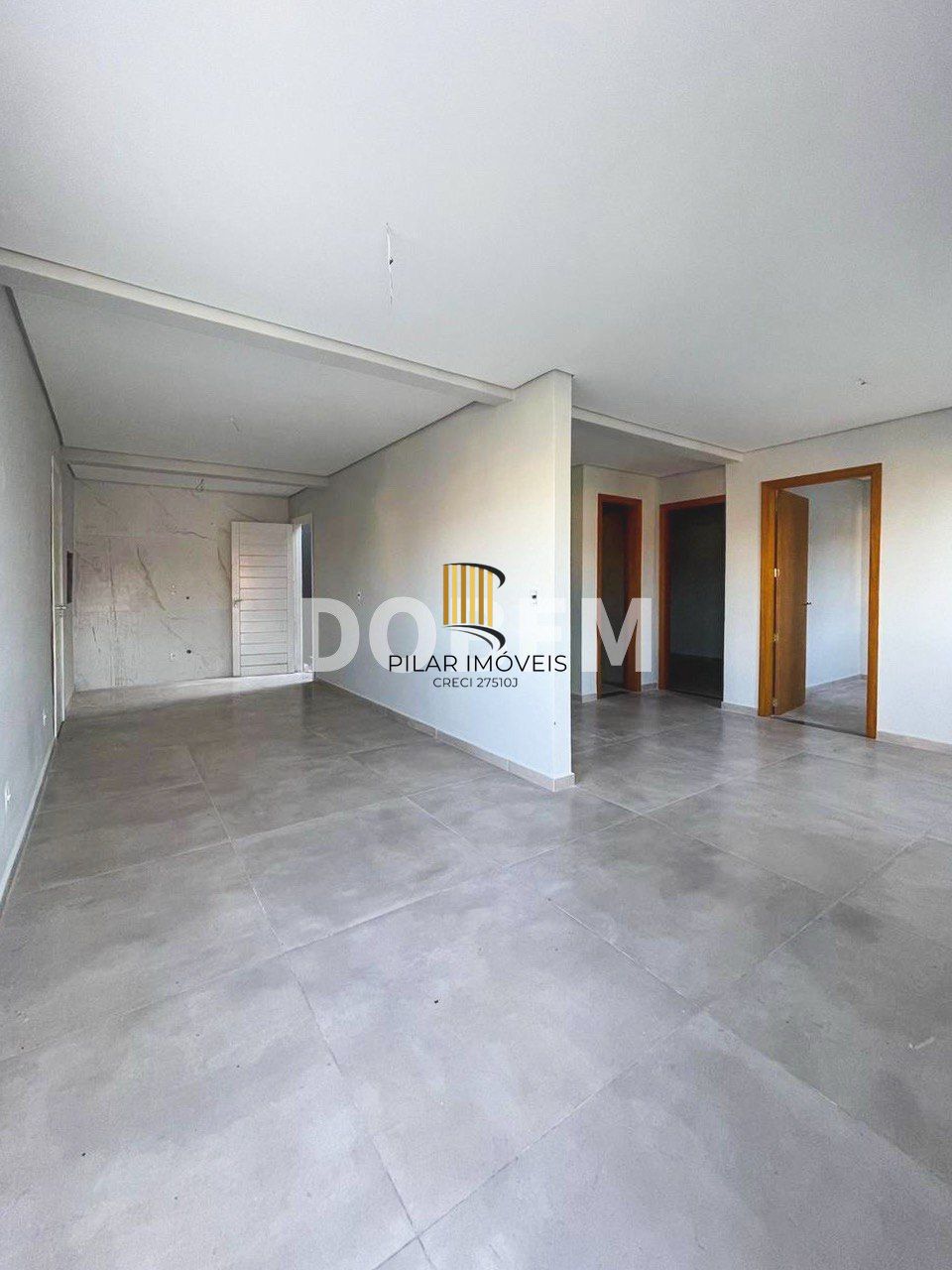 🏡Casa 2 Dormitórios com 2 Vagas com ótima localização no bairro Jardim Algarve