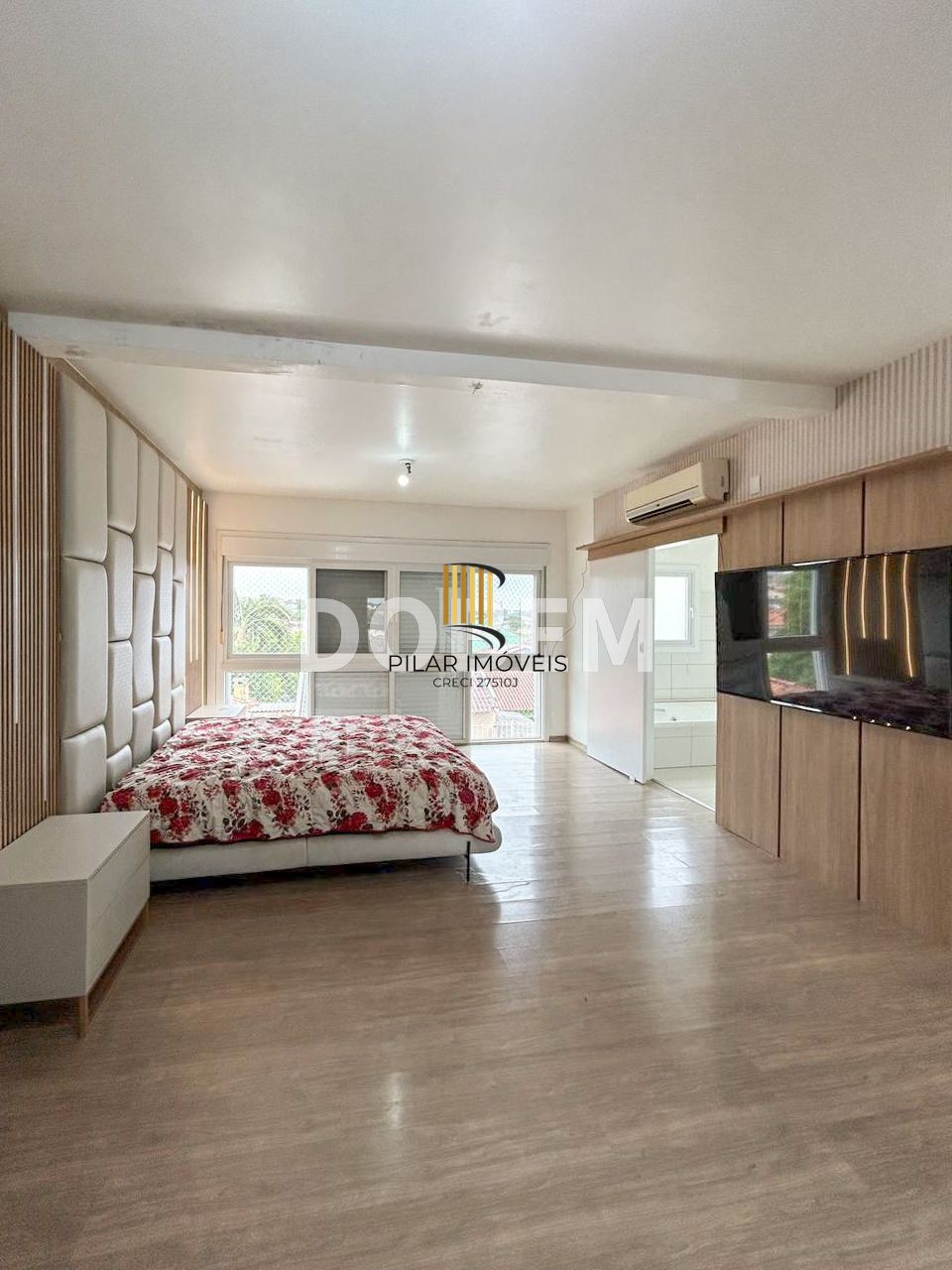 Casa ampla com 4 dormitórios e 290 m² à venda