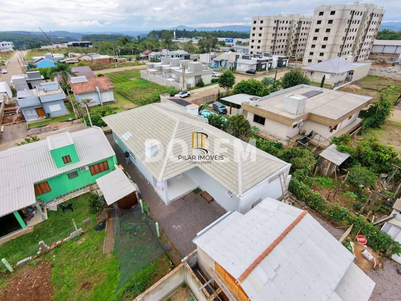 Casa moderna e recentemente construída à venda em Lindolfo Collor - Bairro Boa Vista