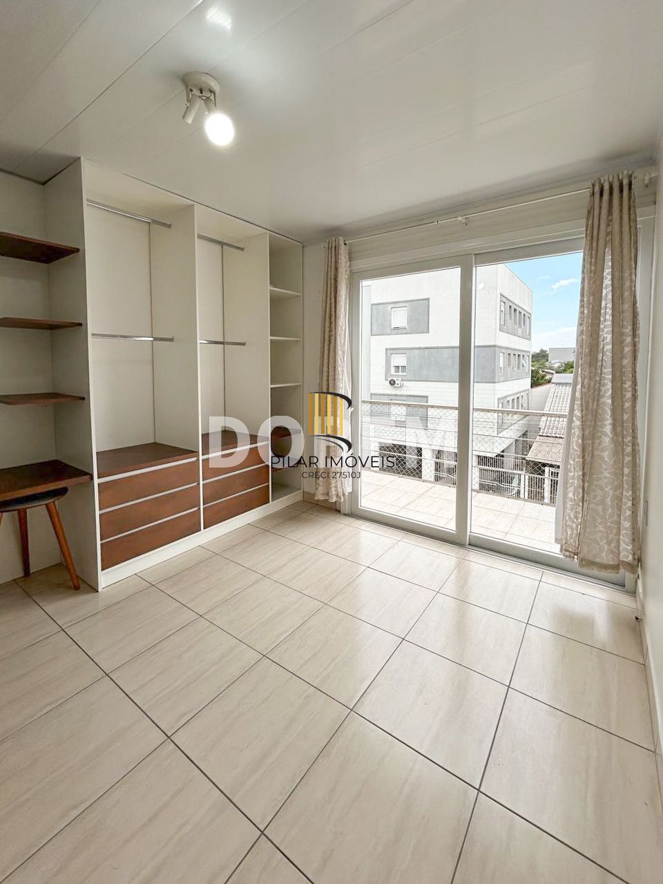 Casa ampla com 4 dormitórios e 290 m² à venda