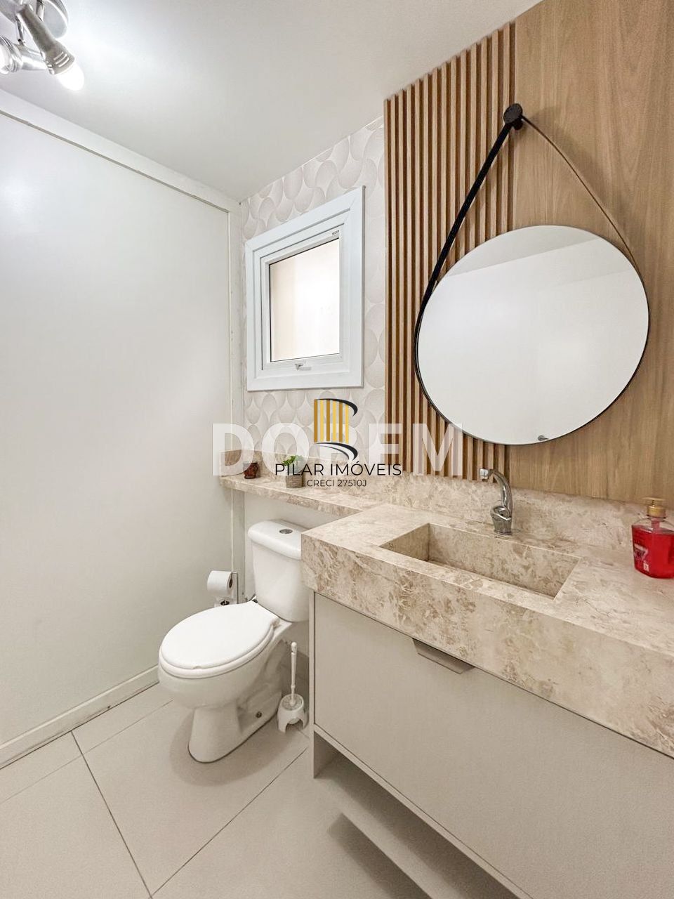 Casa ampla com 4 dormitórios e 290 m² à venda