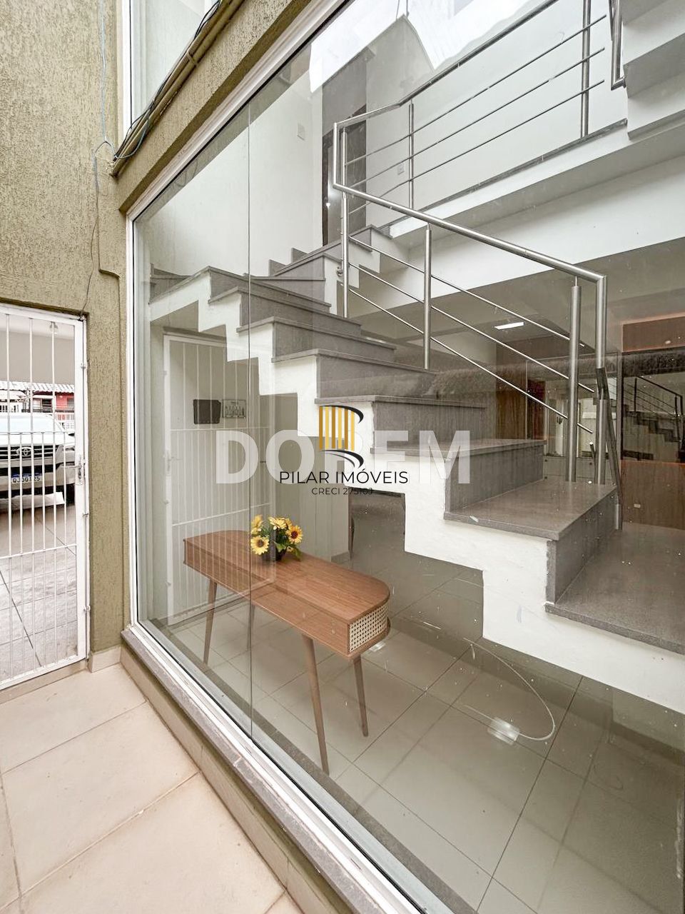 Casa ampla com 4 dormitórios e 290 m² à venda