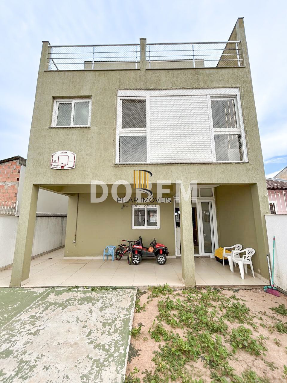 Casa ampla com 4 dormitórios e 290 m² à venda