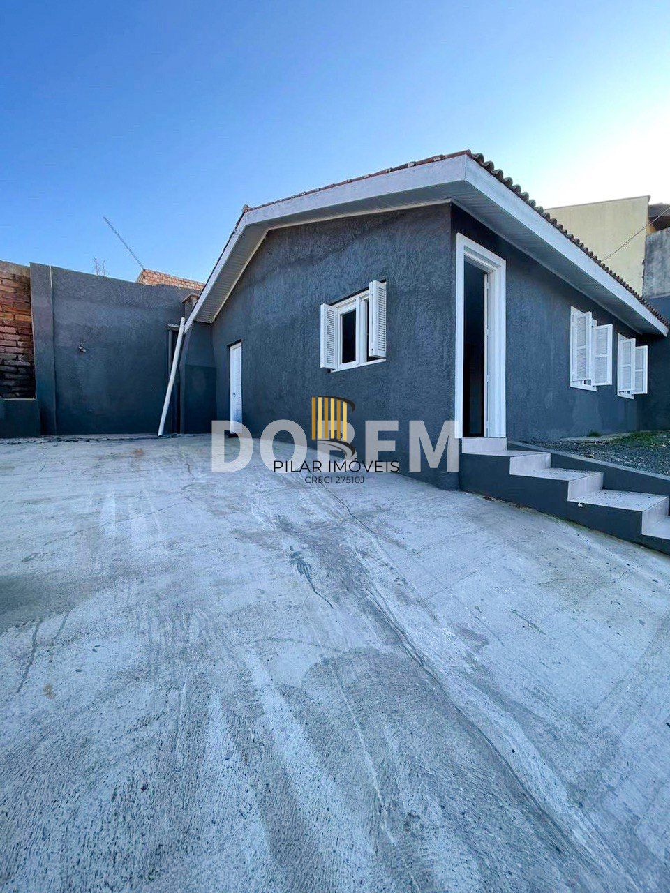 🏡Casa 2 Dormitórios com 2 Vagas com ótima localização no bairro Jardim Algarve - Pilar Imóveis