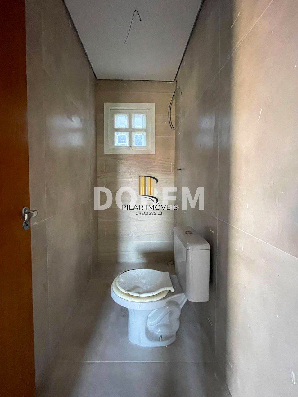 🏡Casa 2 Dormitórios com 2 Vagas com ótima localização no bairro Jardim Algarve