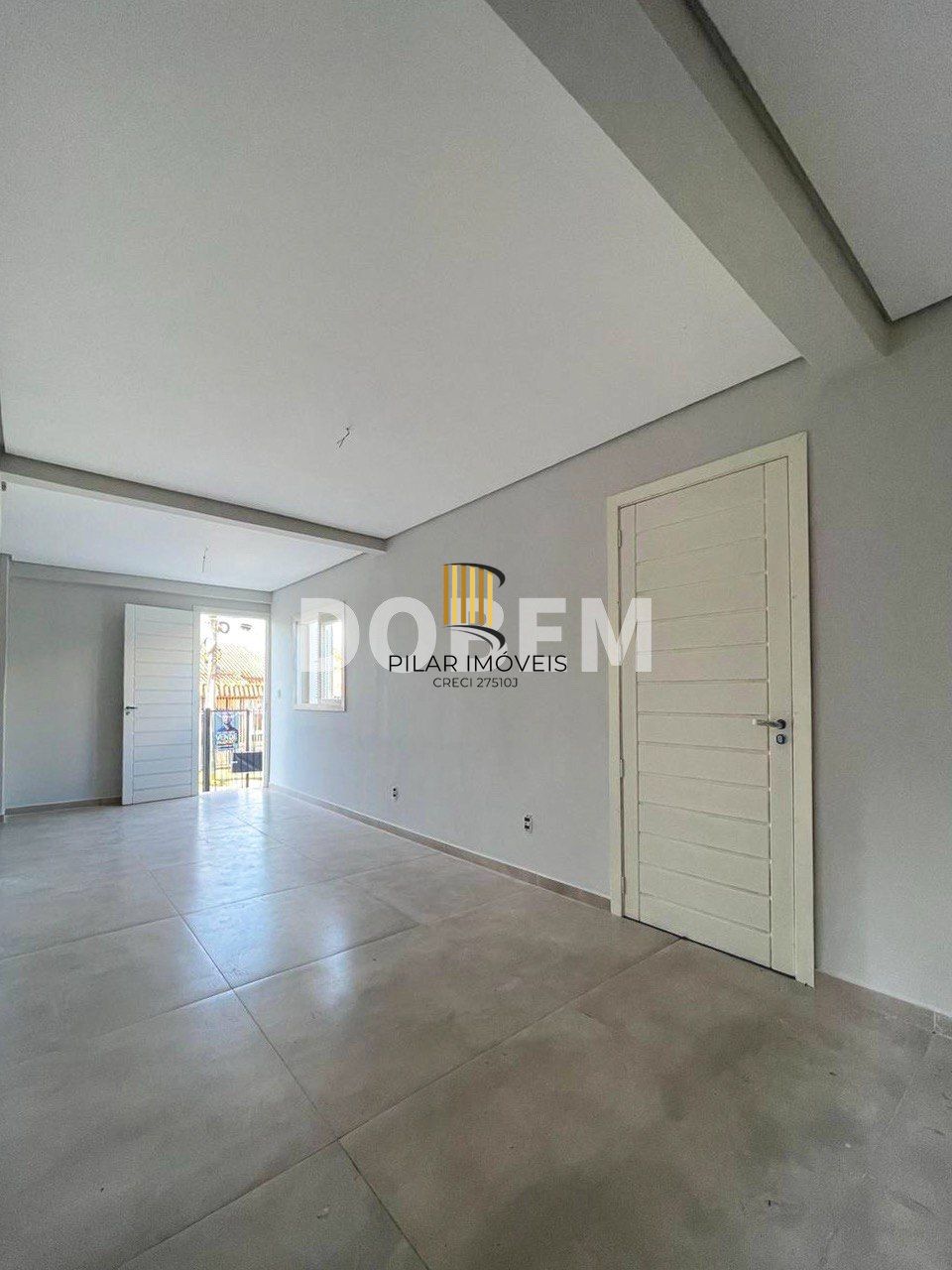 🏡Casa 2 Dormitórios com 2 Vagas com ótima localização no bairro Jardim Algarve