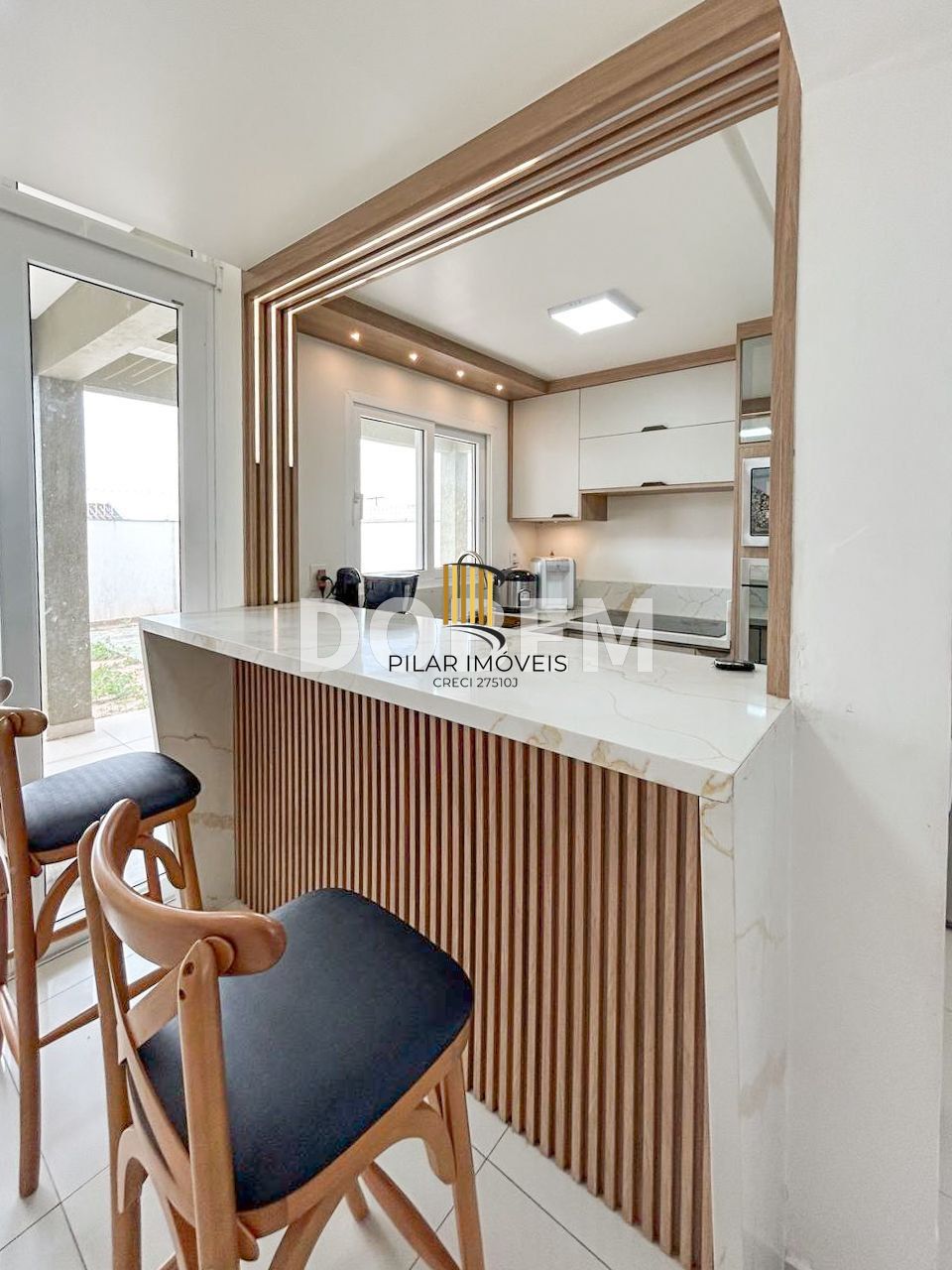 Casa ampla com 4 dormitórios e 290 m² à venda