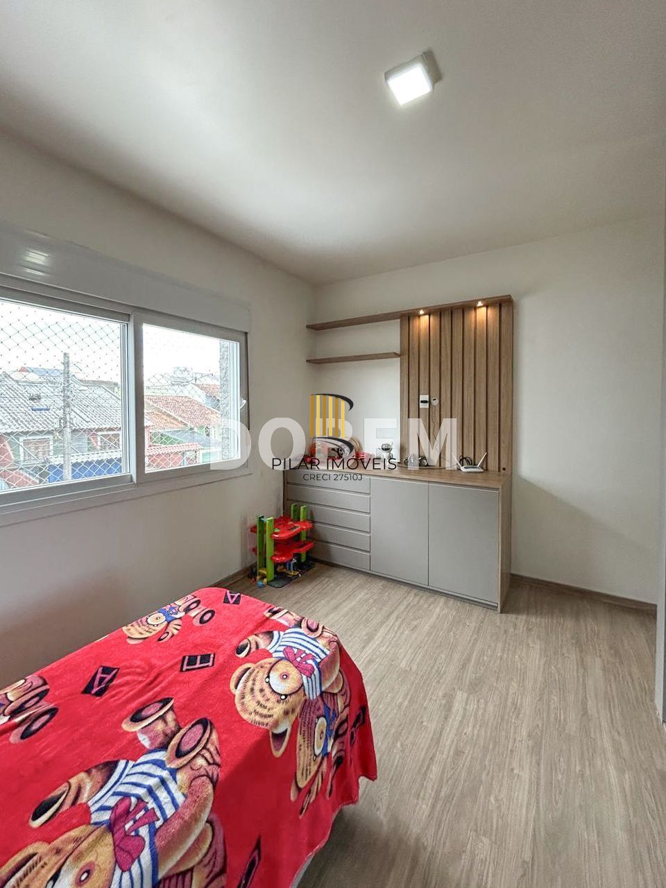 Casa ampla com 4 dormitórios e 290 m² à venda
