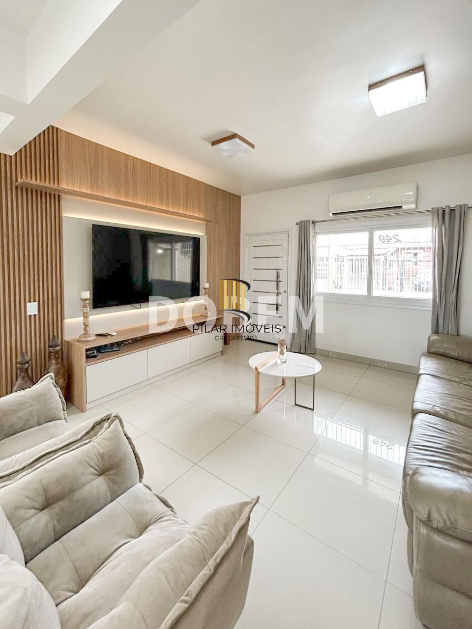 Casa ampla com 4 dormitórios e 290 m² à venda