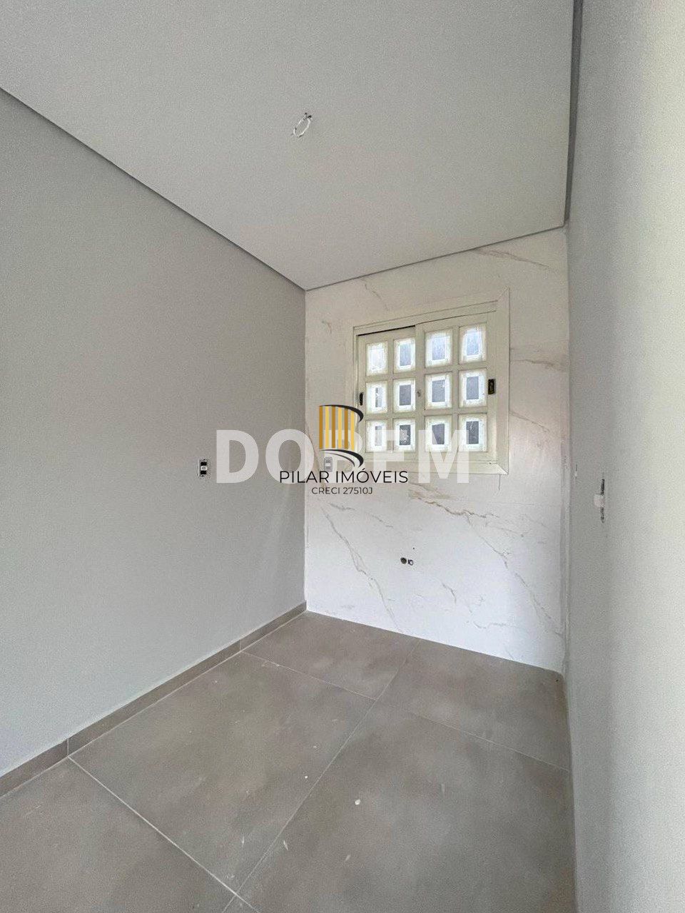 🏡Casa 2 Dormitórios com 2 Vagas com ótima localização no bairro Jardim Algarve