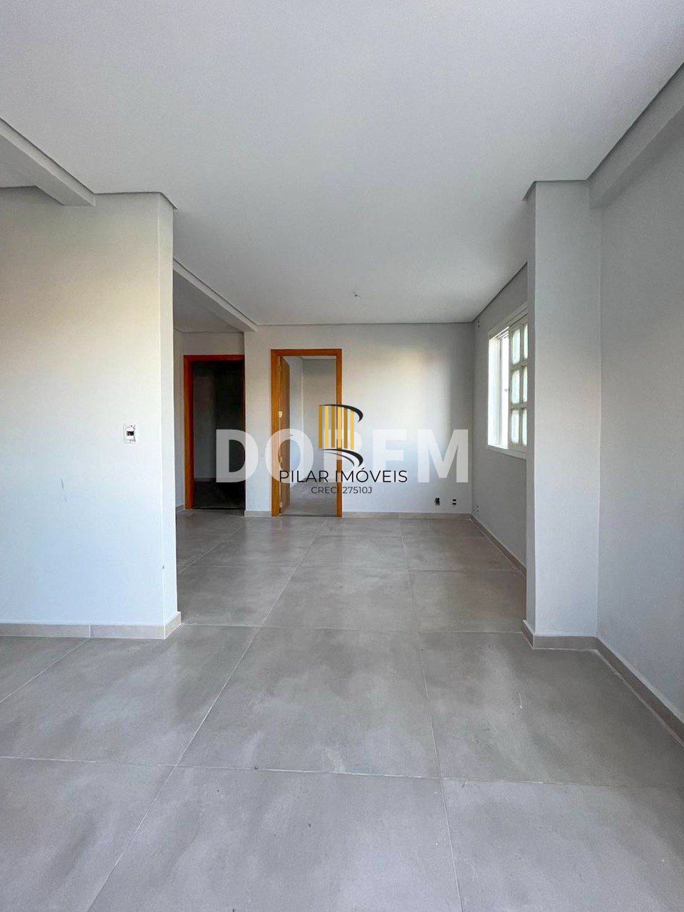 🏡Casa 2 Dormitórios com 2 Vagas com ótima localização no bairro Jardim Algarve
