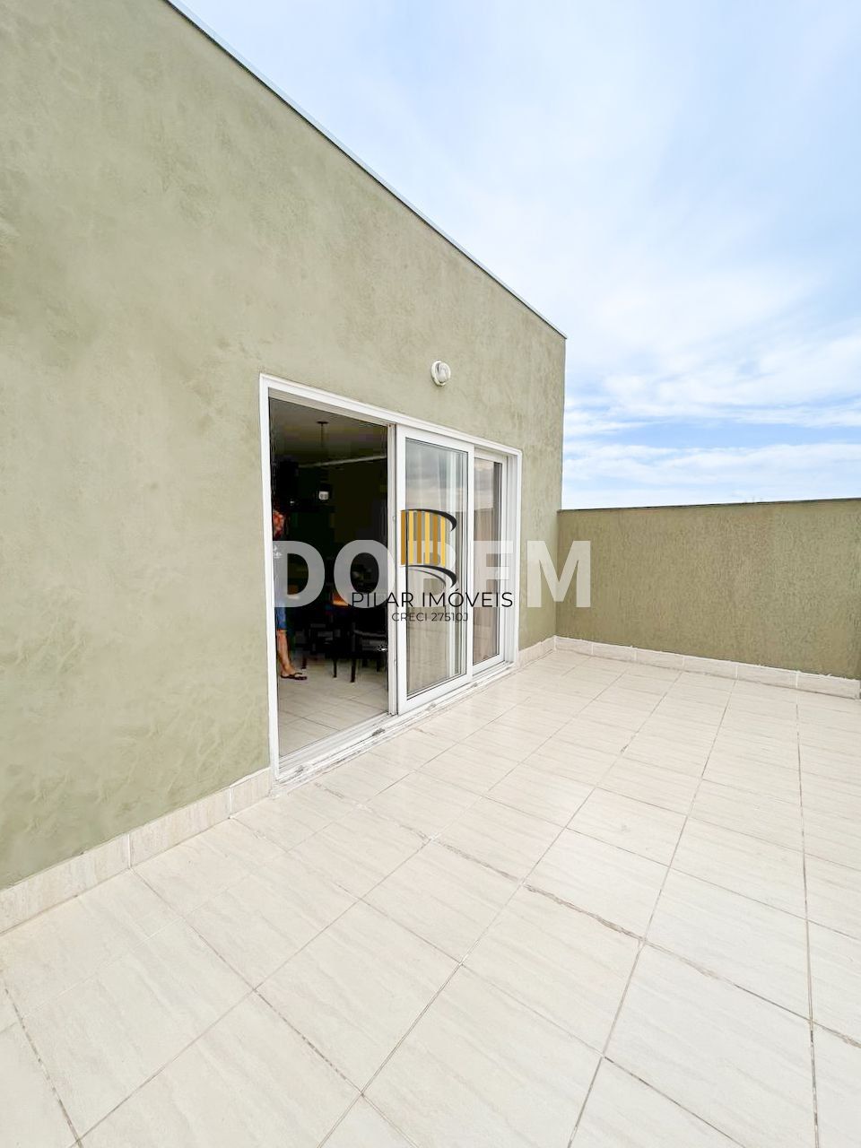 Casa ampla com 4 dormitórios e 290 m² à venda