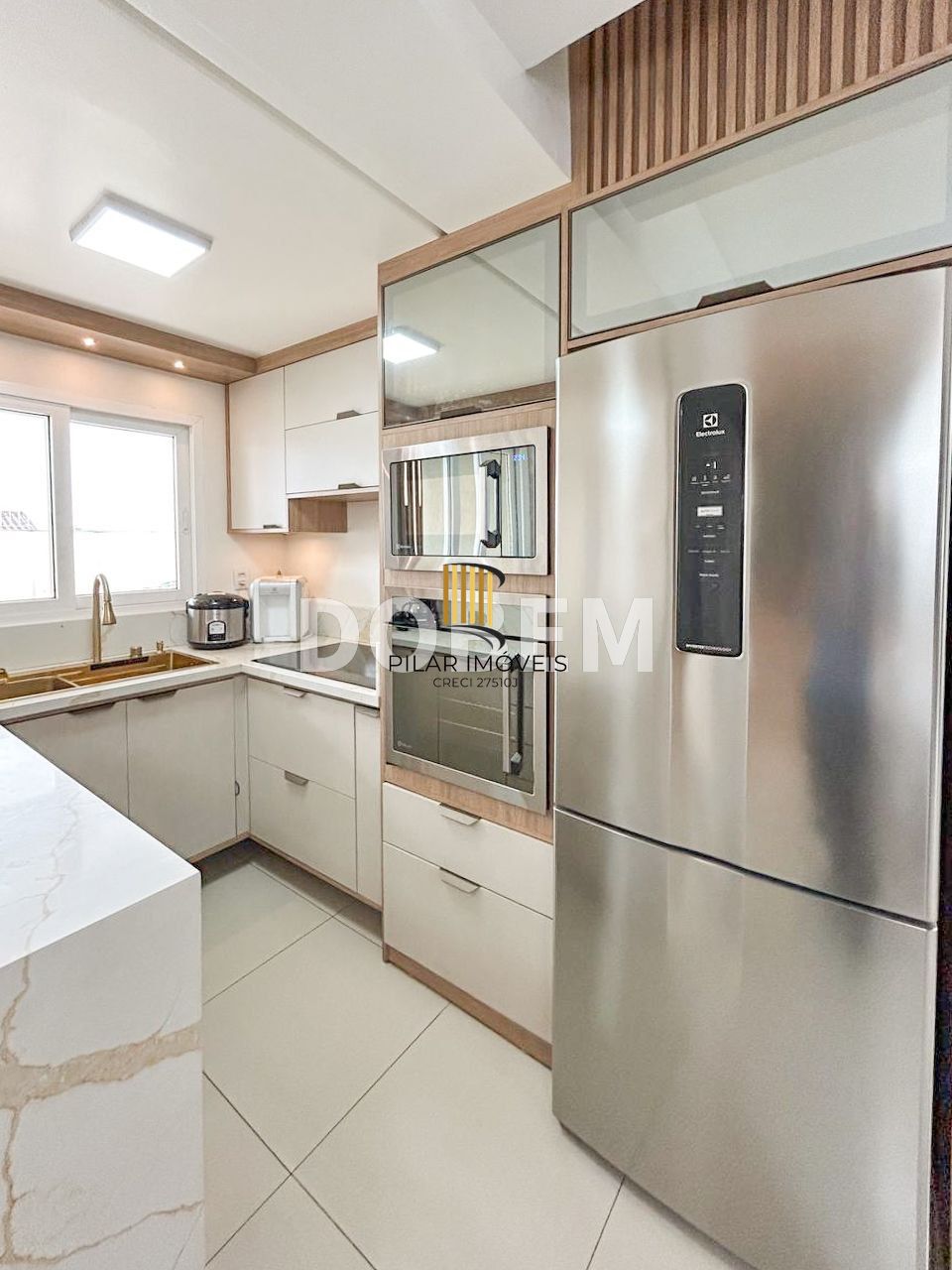 Casa ampla com 4 dormitórios e 290 m² à venda