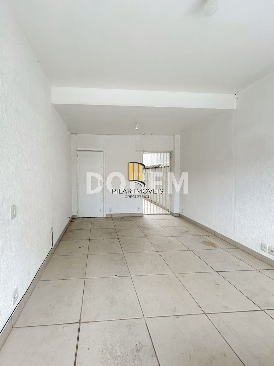 Casa ampla com 4 dormitórios e 290 m² à venda